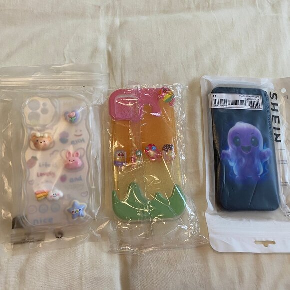 3 X Iphone 11 phone Covers NEW 😍 - Picture 1 of 7
